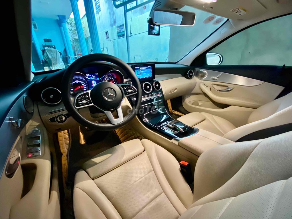 Mercedes C180 2020 Trắng Kem Odo 42.500km. Mua bán Ô tô tại Huyện Long Thành Đồng Nai được đăng bởi Hậu  hình 4