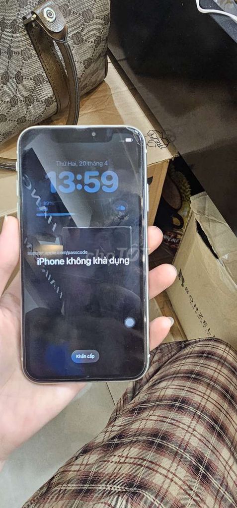 Apple iPhone 11 Trắng Hỏng. Mua bán Điện thoại tại Quận Hà Đông Hà Nội được đăng bởi Lung linh hình 1