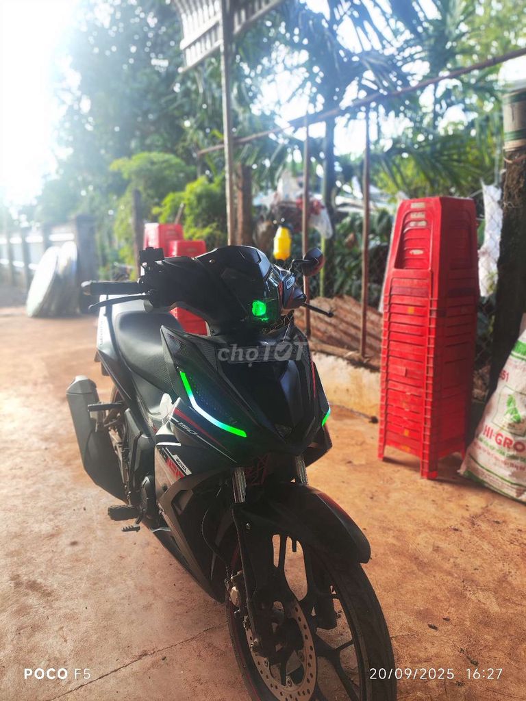 Nhà nhiều xe muốn để lại chiếc. Mua bán Xe máy tại Huyện Cư M'gar Đắk Lắk được đăng bởi nguyễn bá hình 2