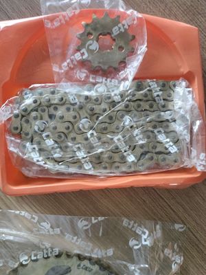 Xả Hàng Bộ Nhông Xích ex135 10li vàng. Mua bán Phụ tùng xe tại Huyện Mang Thít Vĩnh Long được đăng bởi TRẦN HOÀNG NAM