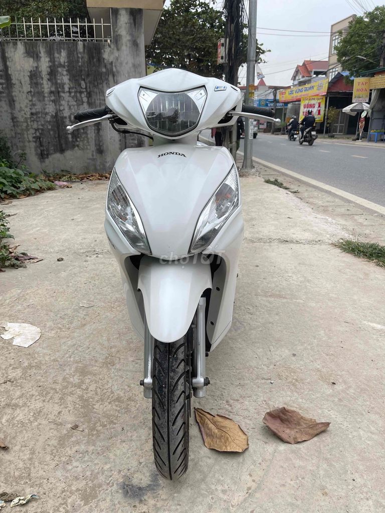 mình có chiếc vision máy êm xe sạch đẹp. Mua bán Xe máy tại Huyện Thuỷ Nguyên Hải Phòng được đăng bởi Minh hình 1