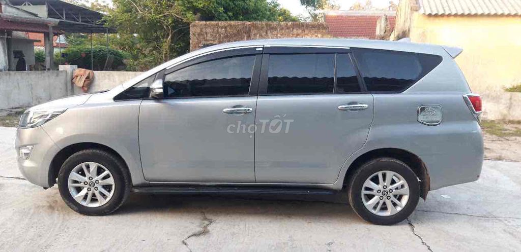 Toyota Innova 2019 2.0E - 73500 km