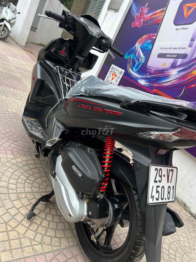 Honda Air Blade 2019 Đen Đã sử dụng. Mua bán Xe máy tại Quận Hà Đông Hà Nội được đăng bởi tung hình 1
