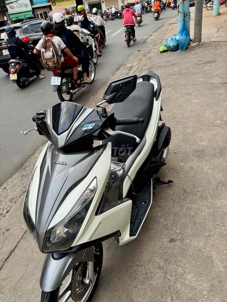Honda Air Blade 125 2014 Trắng xám. Mua bán Xe máy tại Thành phố Biên Hòa Đồng Nai được đăng bởi XE MÁY CŨ THÀNH MỸ  hình 2