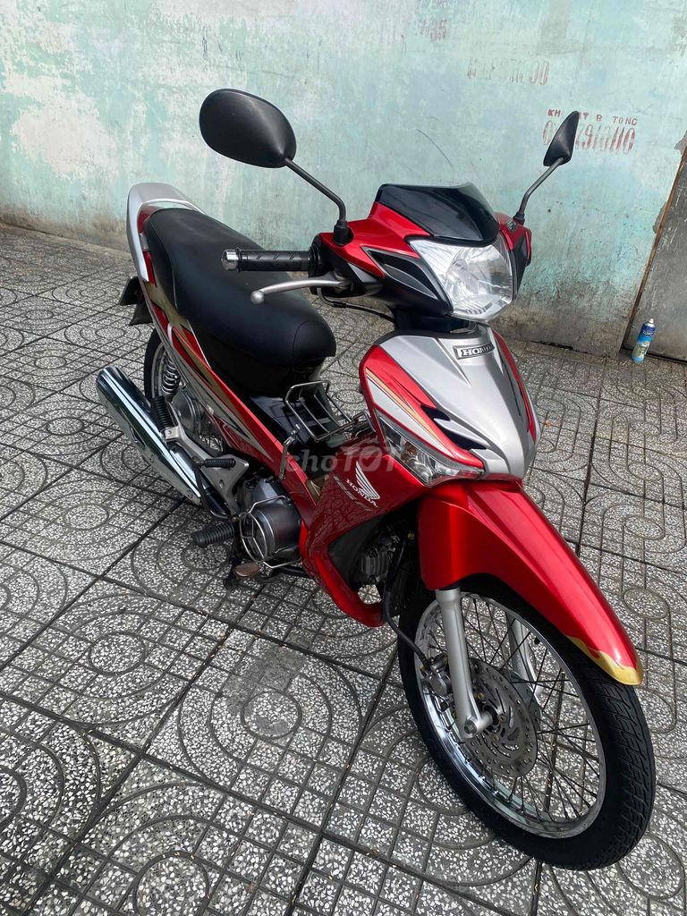 Honda Future X 2011 красный инжектор
