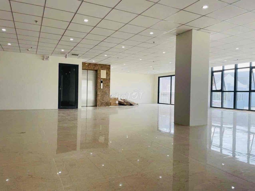 ❤️CHO THUÊ VĂN PHÒNG DT :600m2 , NGANG :20M , VP MỚI XÂY RẤT ĐẸP. Cho thuê văn phòng, mặt bằng kinh doanh tại Quận Hải Châu Đà Nẵng được đăng bởi NGUYỄN VĂN ĐÀO hình 4
