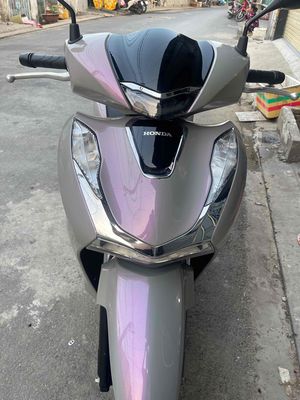 Honda SH 125 CBS 2022 4944 km Xám