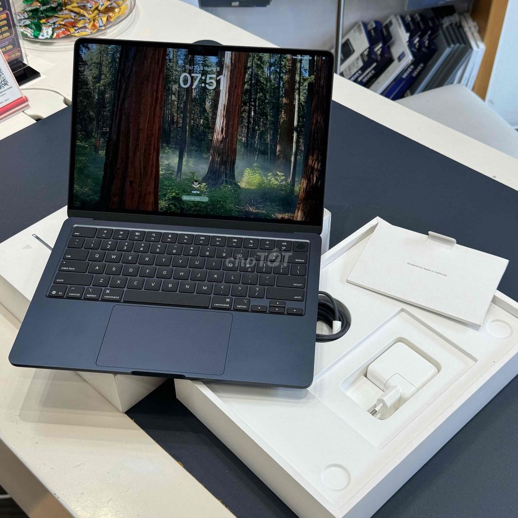 Apple Macbook Air M4 16GB 256GB Midnight 99%. Mua bán Laptop tại Quận Ninh Kiều Cần Thơ được đăng bởi Minh Phát hình 1