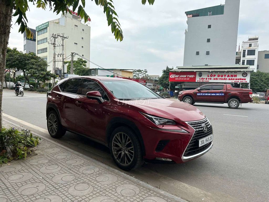 Cần bán gấp Lexus NX300 2017. Mua bán Ô tô tại Quận 7 Tp Hồ Chí Minh được đăng bởi Ngọc Trinh hình 2