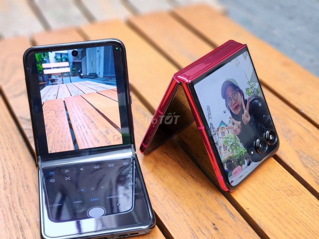 Motorola Razr 50 Ultra 5G| Razr Plus 2024-Mới nhất. Mua bán Điện thoại tại Quận Ba Đình Hà Nội được đăng bởi Zinmobile104daotan hình 1