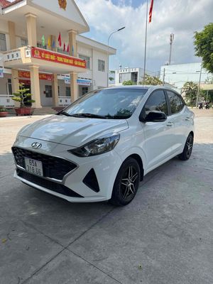 Hyundai i10 2021 Trắng Bản đủ