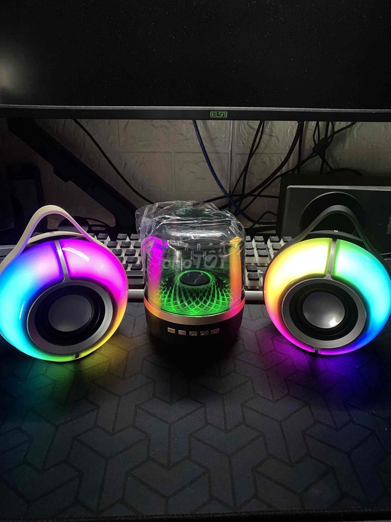 Loa Bluetooth Âm thanh sống động Nhỏ gọn. Mua bán Tivi, Âm thanh tại Thành phố Long Xuyên An Giang được đăng bởi Minh  hình 1
