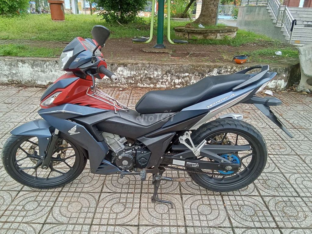 Honda Winner 2018 Đỏ Xám 76833 km. Mua bán Xe máy tại Huyện Vũng Liêm Vĩnh Long được đăng bởi anh thi hình 6