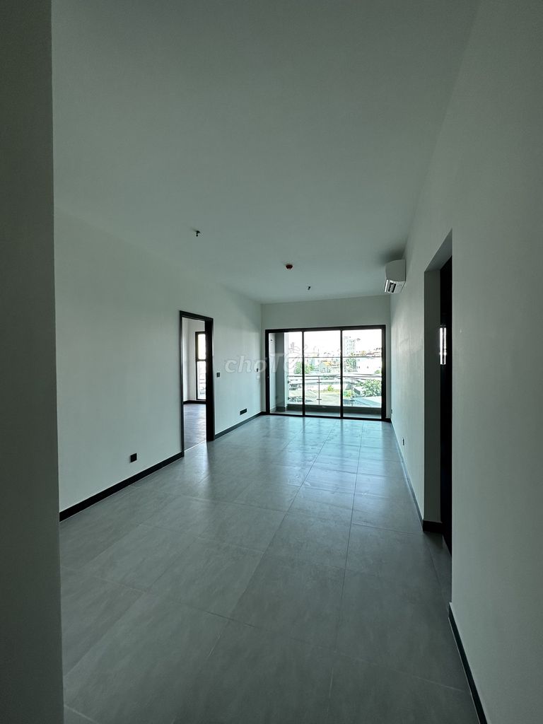 7.8 tỷ, 84m2 view sông vĩnh viễn, layout đẹp, htcc 100%, nhận nhà ngay