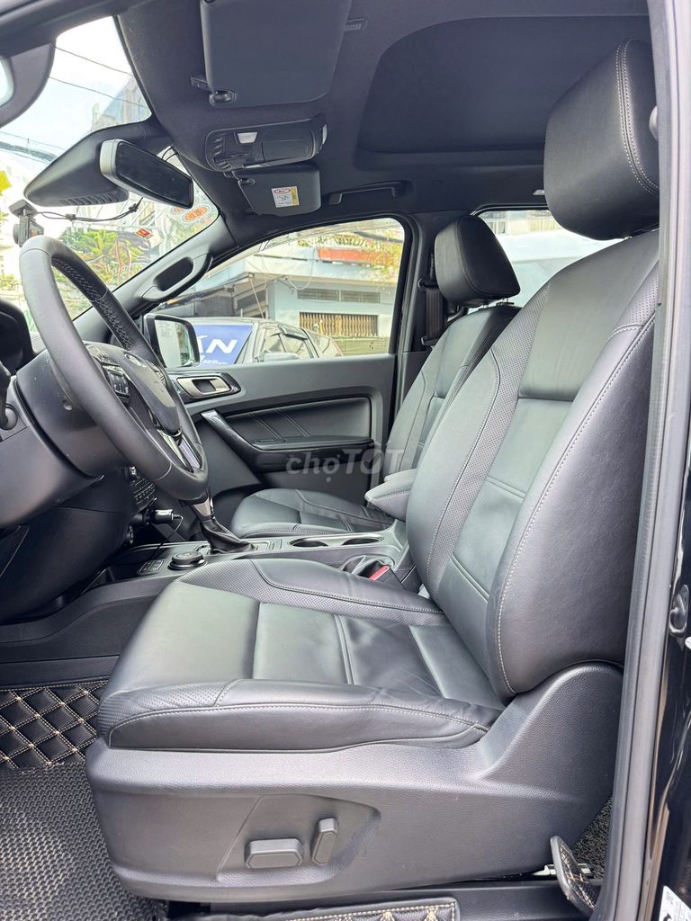 FORD EVEREST 2020 TITANIUM 4X4 SIÊU LƯỚT. Mua bán Ô tô tại Quận 3 Tp Hồ Chí Minh được đăng bởi Duy Vỹ hình 11