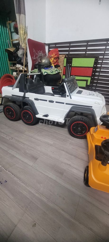 Xe oto G6 dành cho em bé