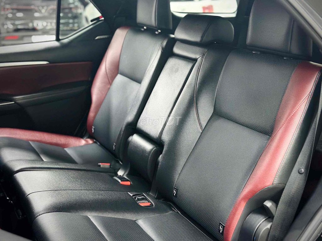 Toyota Fortuner 2025 Legender 2.4L 4x2 AT - 16000. Mua bán Ô tô tại Thành phố Thủ Đức Tp Hồ Chí Minh được đăng bởi Tấn Khang Chuyên Xe Lướt hình 17