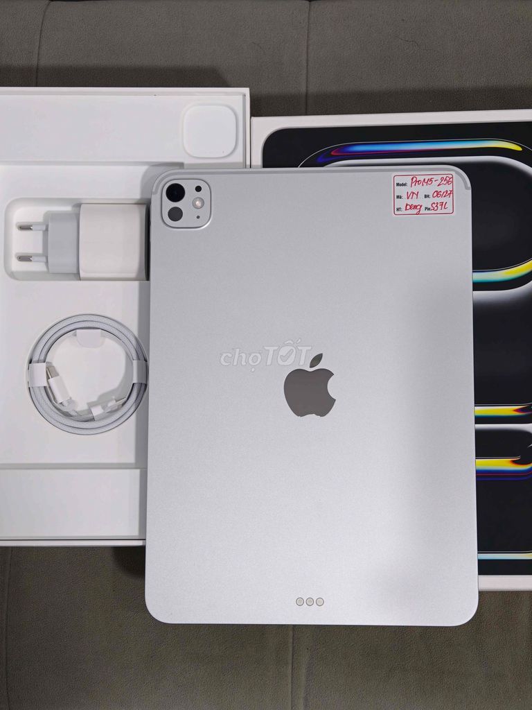 Apple iPad Pro M5 11 inch 256GB Bạc Đã sử dụng. Mua bán Máy tính bảng tại Quận Đống Đa Hà Nội được đăng bởi Quý Hoàng hình 1