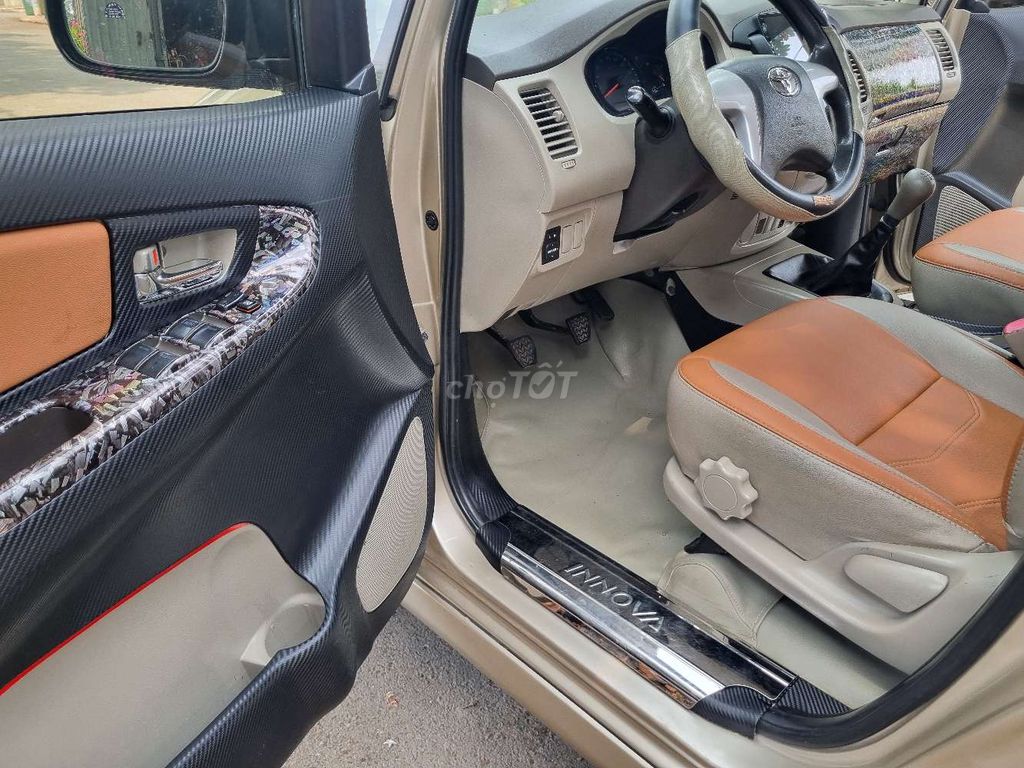 Toyota innova 2016 2.0V - 100000 km. Mua bán Ô tô tại Thị xã Bến Cát Bình Dương được đăng bởi Lâm Văn Kỳ hình 3