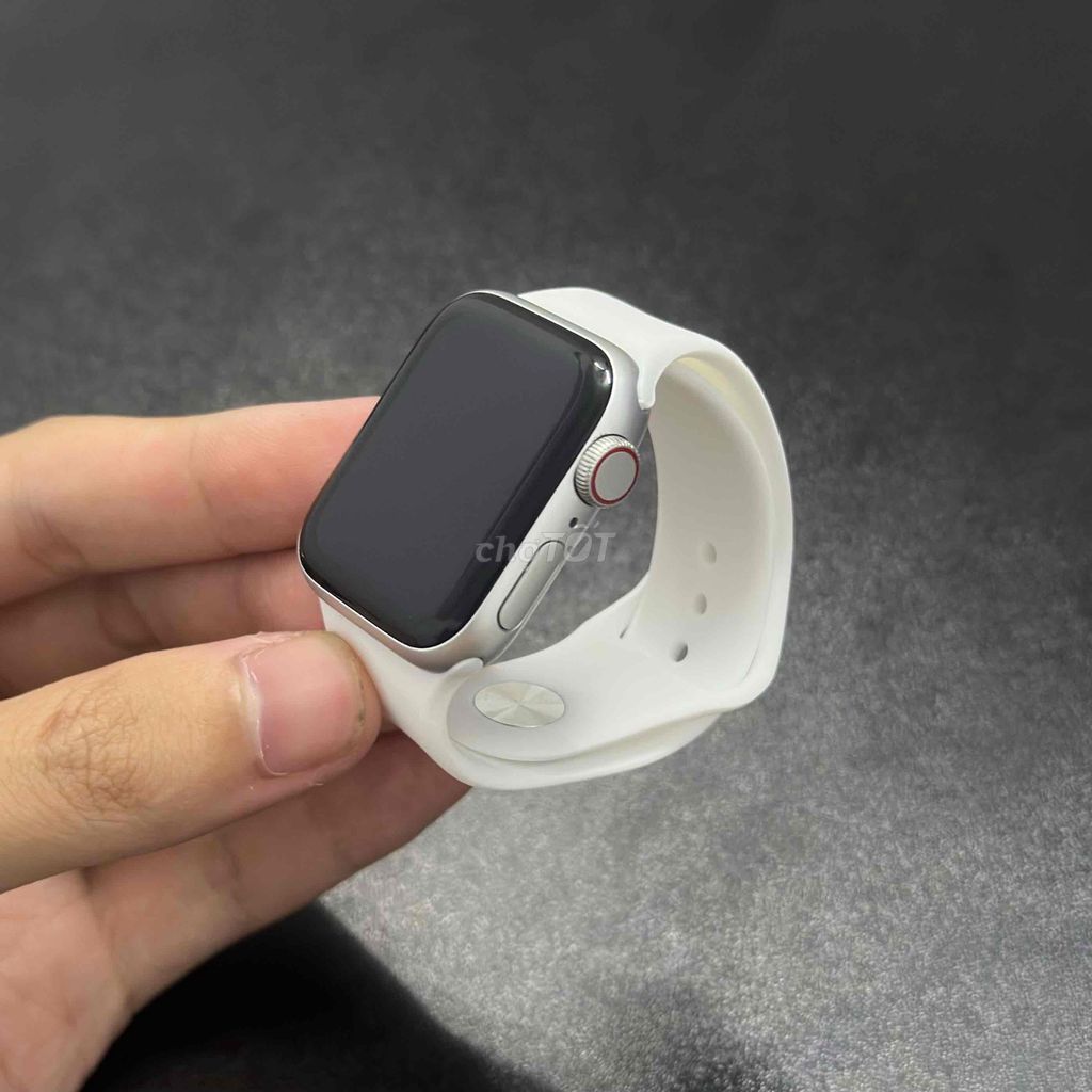 Apple Watch SE 2 40mm Bạc. Mua bán Thiết bị đeo thông minh tại Huyện Nhà Bè Tp Hồ Chí Minh được đăng bởi Nguyễn Hữu Thắng hình 1