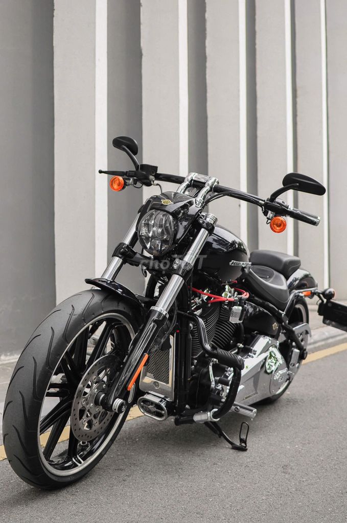 Thanh Motor cần bán Harley Davidson Breakout 2020. Mua bán Xe máy tại Quận Hoàng Mai Hà Nội được đăng bởi Lê Chí Thanh hình 5