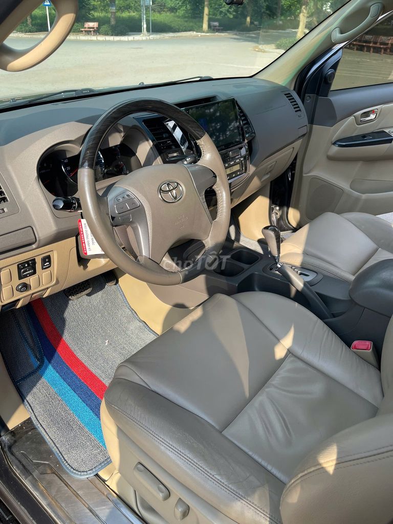 Toyota Fortuner 2012 2.7V xám xi măng đẹp gắt xe. Mua bán Ô tô tại Quận Thanh Xuân Hà Nội được đăng bởi Vạn Phát  Auto hình 15