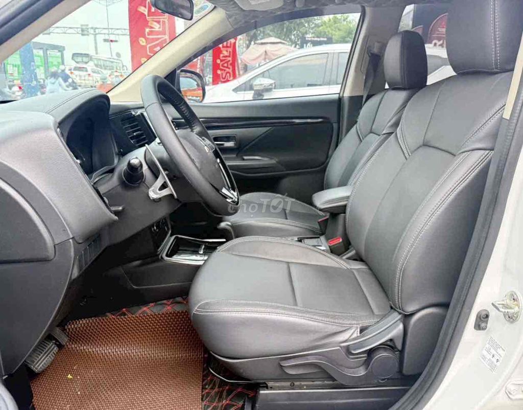 Bán Outlander 2.0L CVT 2020 Xe Đẹp - Giá Siêu Tốt. Mua bán Ô tô tại Quận Tân Phú Tp Hồ Chí Minh được đăng bởi Sinh Xe Cũ Mitsubishi Trường Chinh hình 7