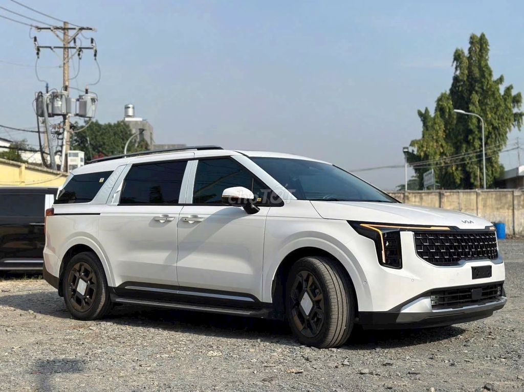 KIA CARNIVAL - ƯU ĐÃI GIẢM GIÁ - QUÀ TẶNG BHVC XE. Mua bán Ô tô tại Quận Tân Phú Tp Hồ Chí Minh được đăng bởi ĐẠI LÝ MAZDA KIA HCM hình 1