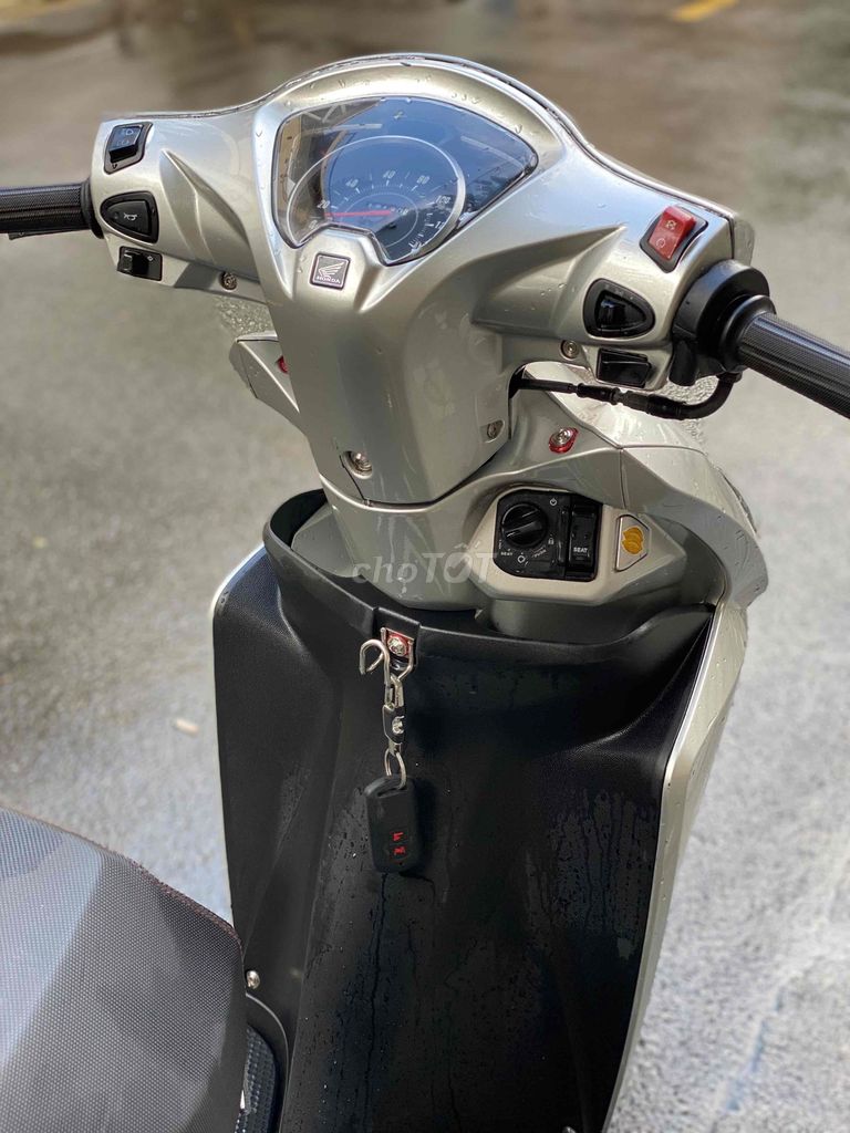 🌈Honda Vision smartkey full kiểng  - CÓ TRẢ GÓP. Mua bán Xe máy tại Quận Thanh Khê Đà Nẵng được đăng bởi XE MÁY TRẢ GÓP LONG MOTOR hình 5