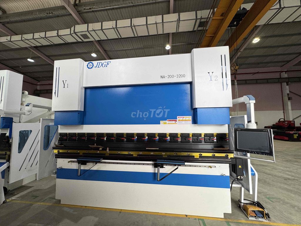 Máy chấn 200T3200. Mua bán Đồ chuyên dụng, Giống nuôi trồng tại Thành phố Phúc Yên Vĩnh Phúc được đăng bởi MÁY MÓC CƠ KHÍ  hình 1