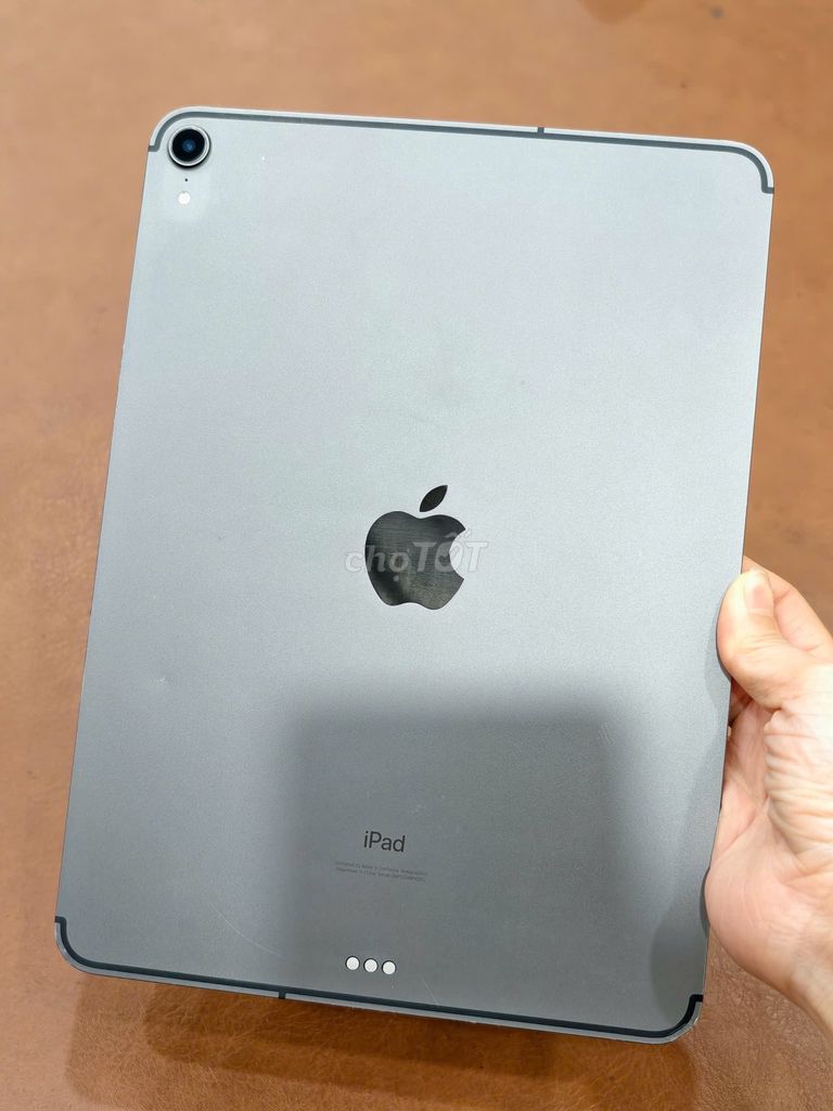 Ipad, Ipad Pro 11 inch 2018 bản 4G + 256gb Xám 97%. Mua bán Máy tính bảng tại Quận Đống Đa Hà Nội được đăng bởi Hn Store hình 1