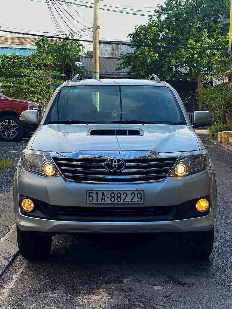 Toyota Fortuner 2014 -máy dầu