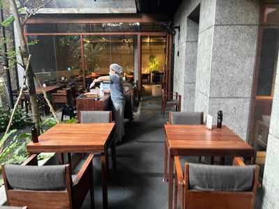 CẦN TUYÊN 01 NHÂN VIÊN NHÀ HÀNG QUẬN 1