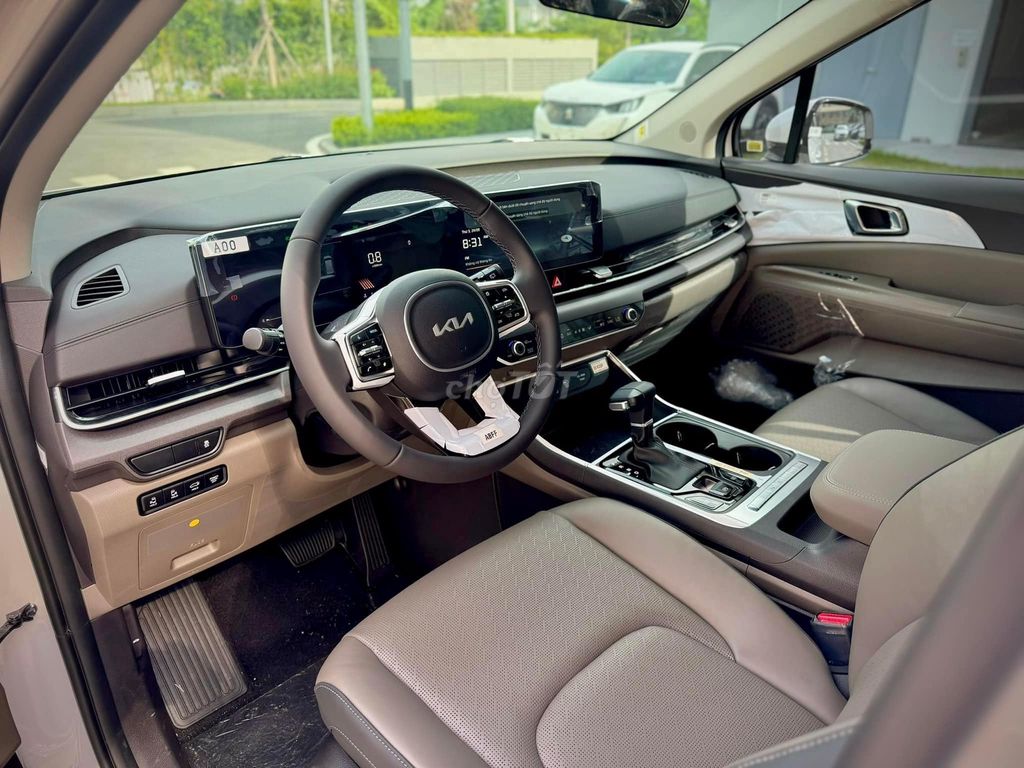 New Carnival Luxury - Tặng bảo hiểm và Voucher. Mua bán Ô tô tại Quận 7 Tp Hồ Chí Minh được đăng bởi Trọng Nhân hình 5