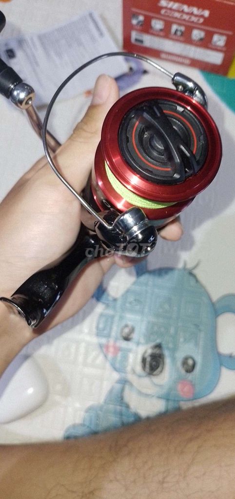 Máy câu Shimano Sienna C3000 Đỏ Đen Mới 99,99%. Mua bán Đồ thể thao, Dã ngoại tại Thành phố Cẩm Phả Quảng Ninh được đăng bởi minhduc08 hình 1