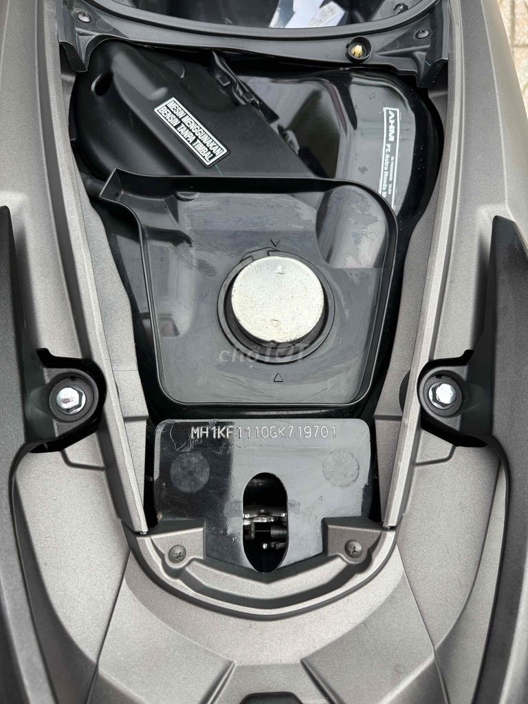 Honda Vario 150 2016 Vàng cát 16384 km. Mua bán Xe máy tại Quận Ô Môn Cần Thơ được đăng bởi Trần Tùng hình 8