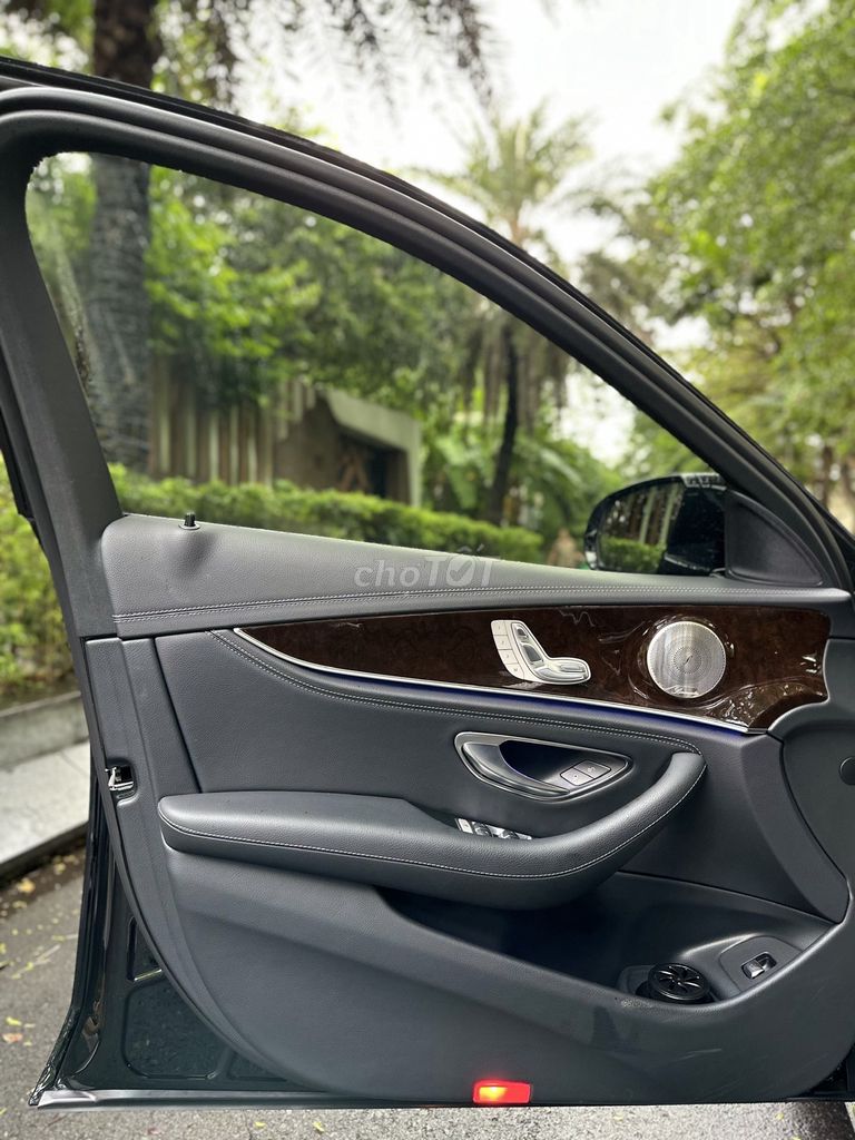 Merc E200 Exclusive 2022 bản đủ option V1 LƯỚT. Mua bán Ô tô tại Quận 8 Tp Hồ Chí Minh được đăng bởi Gon Nguyen hình 10