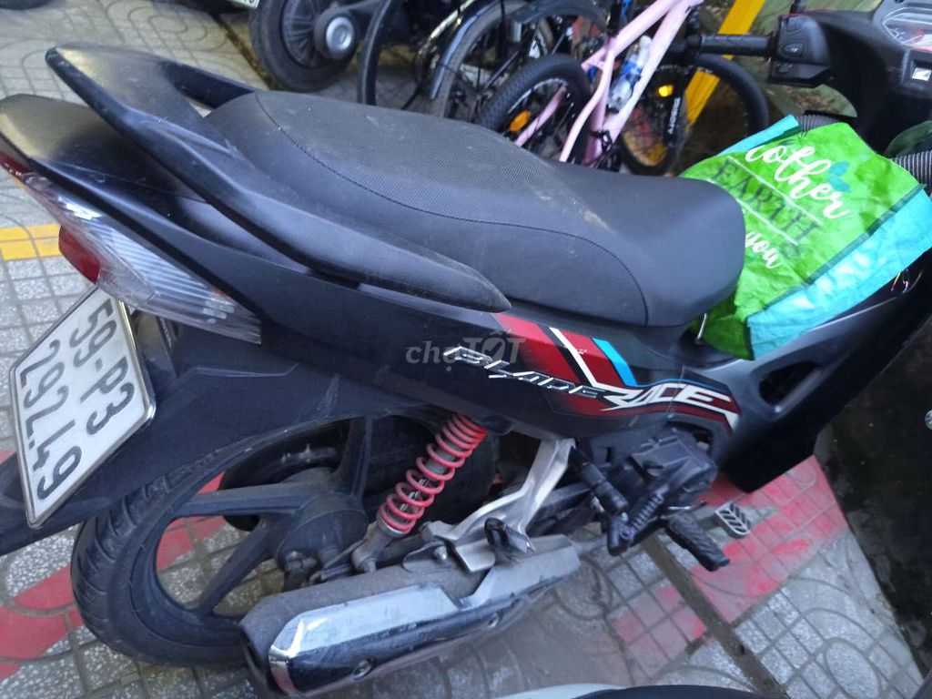 Honda Blaze 110 đen-đỏ 11/2022. Mua bán Xe máy tại Thành phố Thủ Đức Tp Hồ Chí Minh được đăng bởi Hải Quang 47t hình 4