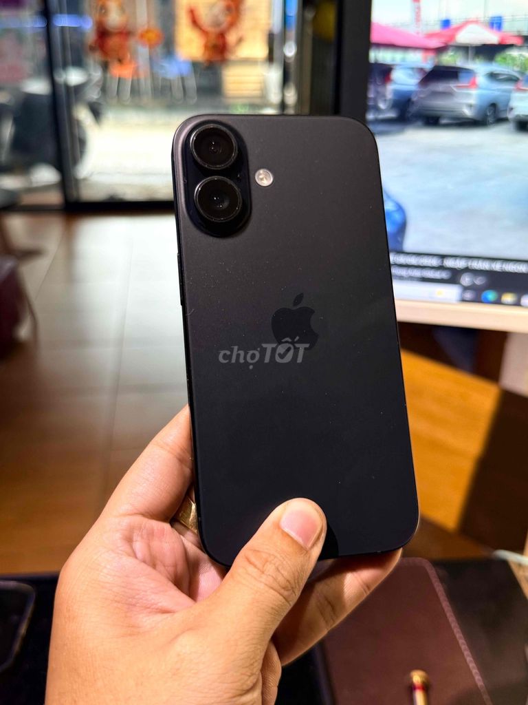 iPhone 16 256GB Đen 99% máy zin có khay sim. Mua bán Điện thoại tại Quận Tân Phú Tp Hồ Chí Minh được đăng bởi Minh Sang Store Góp Bao Nợ Xấu hình 1