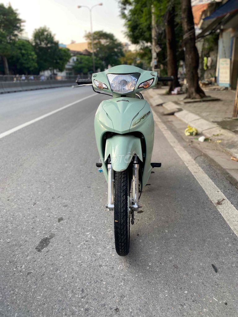 Мопед Honda Wave 110, мятно-серебристый