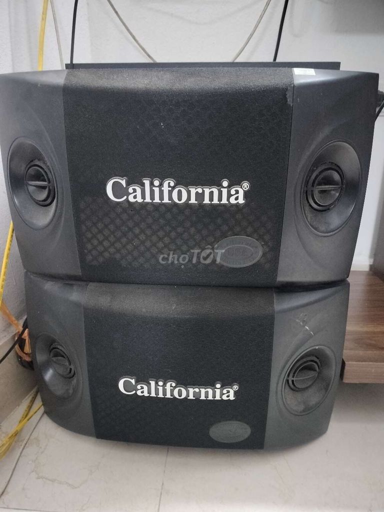 Loa California Đen Sống động. Mua bán Tivi, Âm thanh tại Huyện Thanh Trì Hà Nội được đăng bởi vu hà hình 1