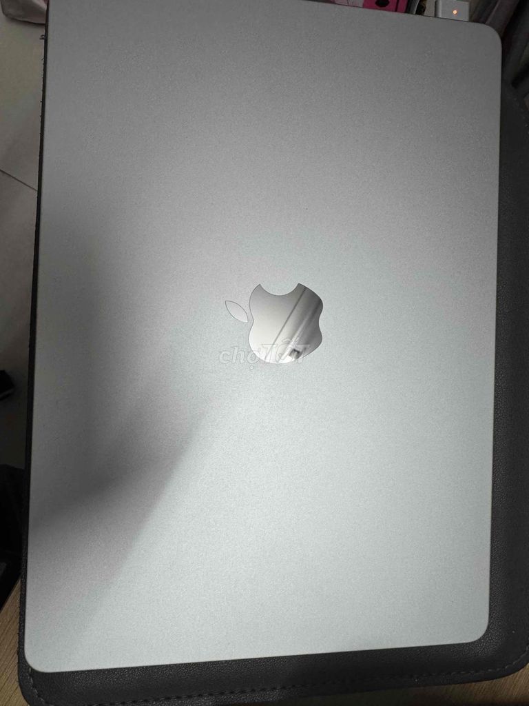 MacBook Air M2 2022 8GB/256GB màu Starlight, 99%. Mua bán Laptop tại Quận Tân Bình Tp Hồ Chí Minh được đăng bởi Tùng hình 1