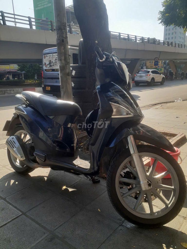 Xe rất tốt mình dùng giữ gìn anh mua đi tốt ak. Mua bán Xe máy tại Quận Hai Bà Trưng Hà Nội được đăng bởi Nguyễn anh tuấn hình 5