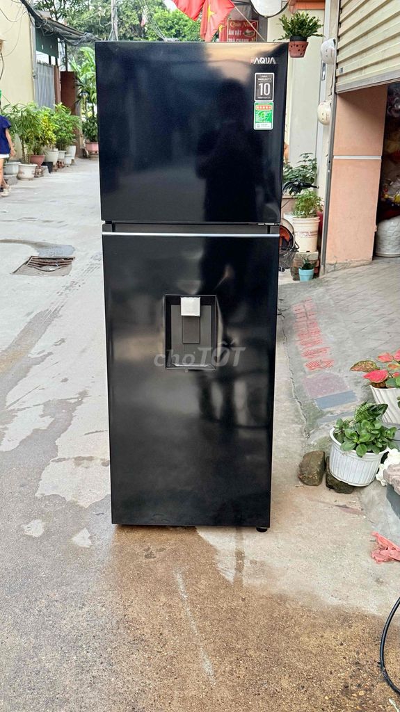 Tủ lạnh Aqua 2 cửa Inverter 236 lít Đen 2026. Mua bán Tủ lạnh tại Huyện Đông Anh Hà Nội được đăng bởi Chiến Vân hình 1