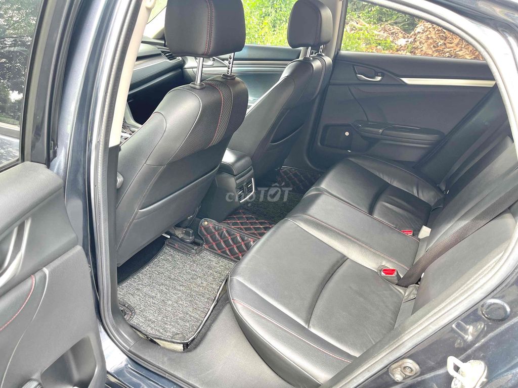 Honda Civic 2019 RS 61000 km, full hãng, odo chuẩn. Mua bán Ô tô tại Thành phố Thuận An Bình Dương được đăng bởi Nguyễn Duy Truyền hình 8