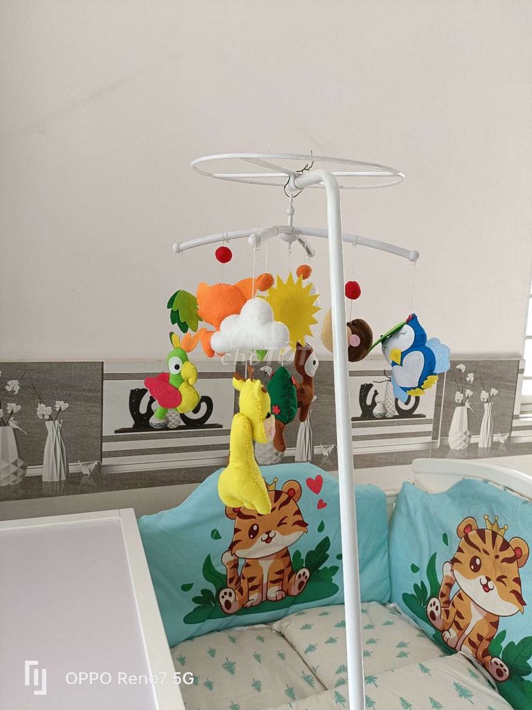 Cũi em bé Chilux Gỗ tự nhiên. Mua bán Mẹ và bé tại Thành phố Biên Hòa Đồng Nai được đăng bởi Phạm Thị Phương Thảo hình 1