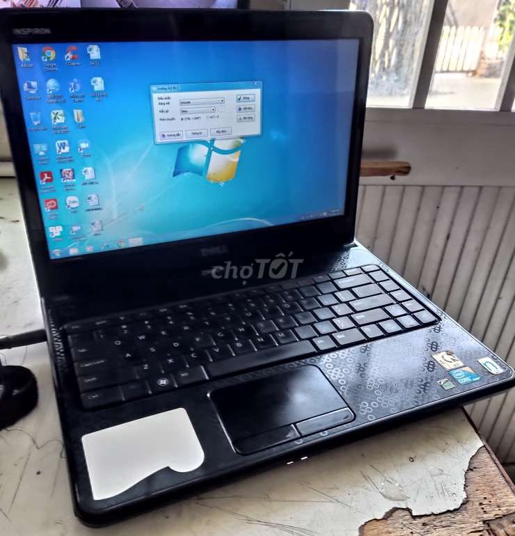 Laptop dell n4030 sử dụng bình thường 2 khe RAM,