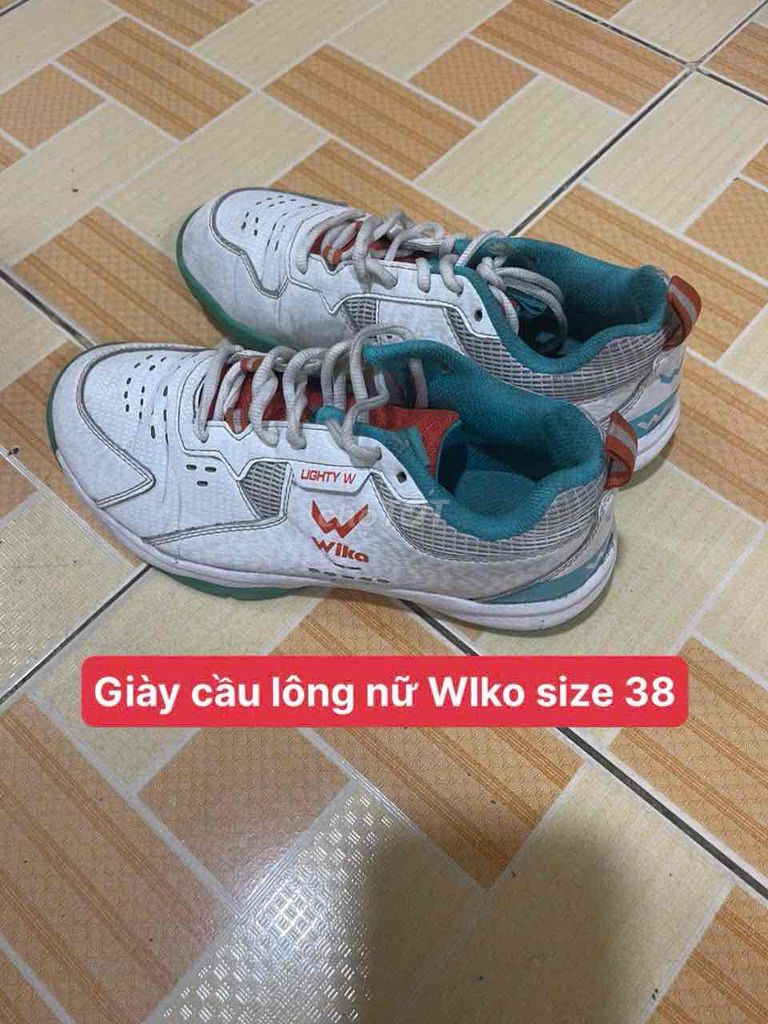 Giày cầu lông size 39