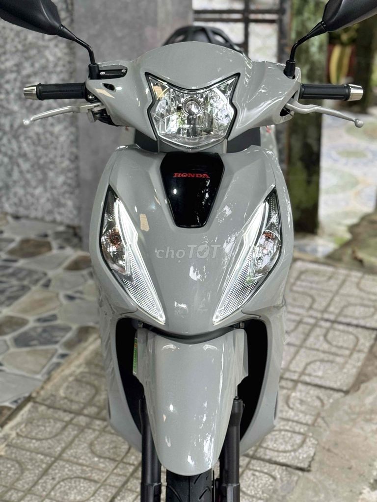 Vision Bản Thể Thao Màu Hott bs 65H1 Chính Chủ. Mua bán Xe máy tại Quận Ô Môn Cần Thơ được đăng bởi Tiến Tạp Hoá  hình 4