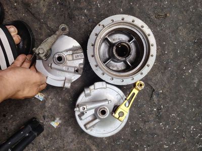 Đùm trước Honda Wave Alpha Bạc